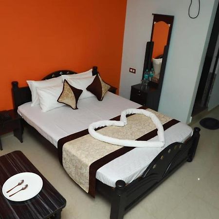 Megha Residency Hotel Haveri Ngoại thất bức ảnh