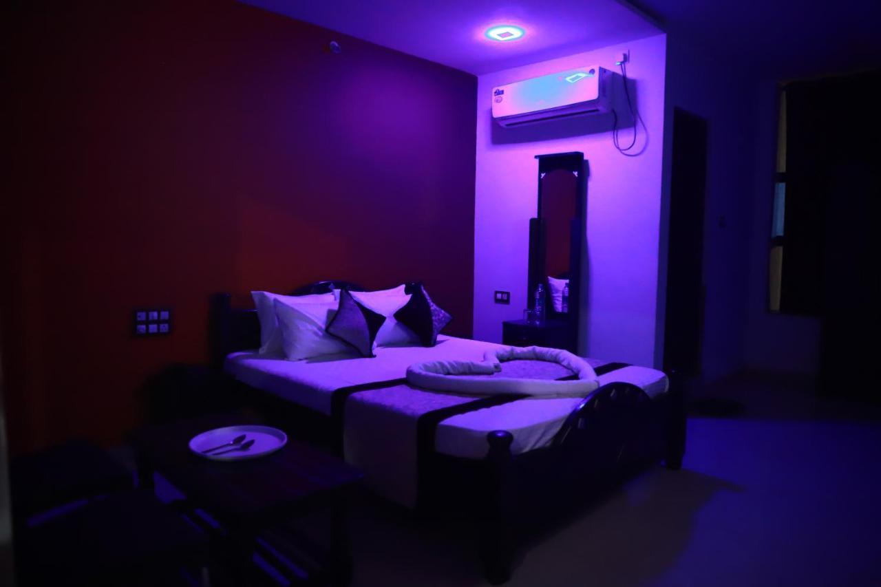 Megha Residency Hotel Haveri Ngoại thất bức ảnh