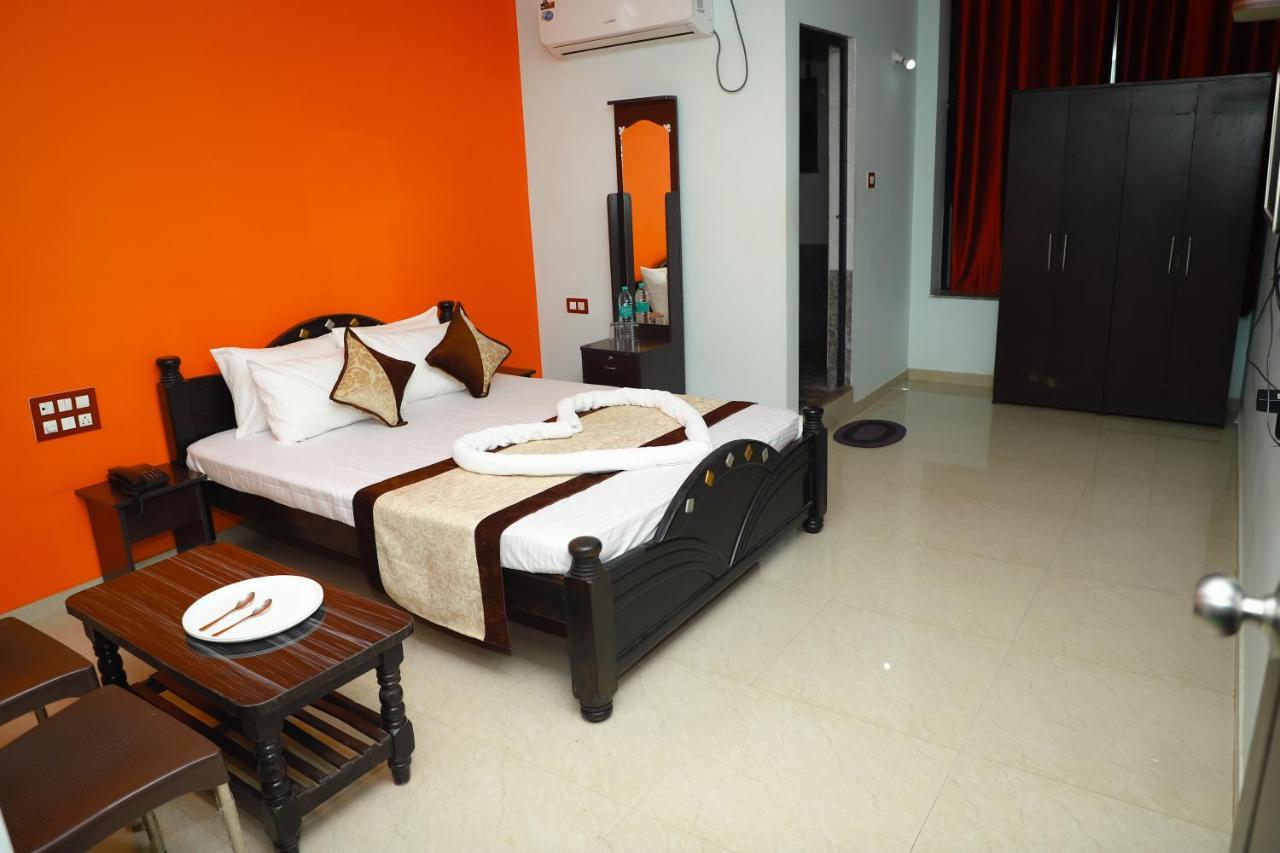 Megha Residency Hotel Haveri Ngoại thất bức ảnh
