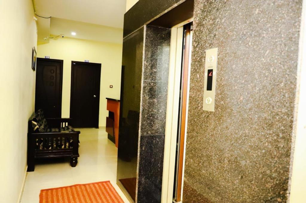 Megha Residency Hotel Haveri Ngoại thất bức ảnh